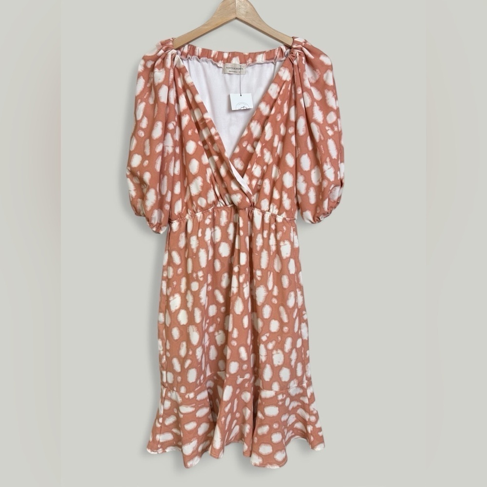 SAINTS & HEARTS Dress Women Size Small Tan White Midi Off-shoulder 3/4 Sleeves - Picture 9 of 14